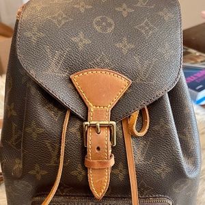 Louis Vuitton Vintage Montsouris Backpack Monogram Canvas MM (Pre-owned)